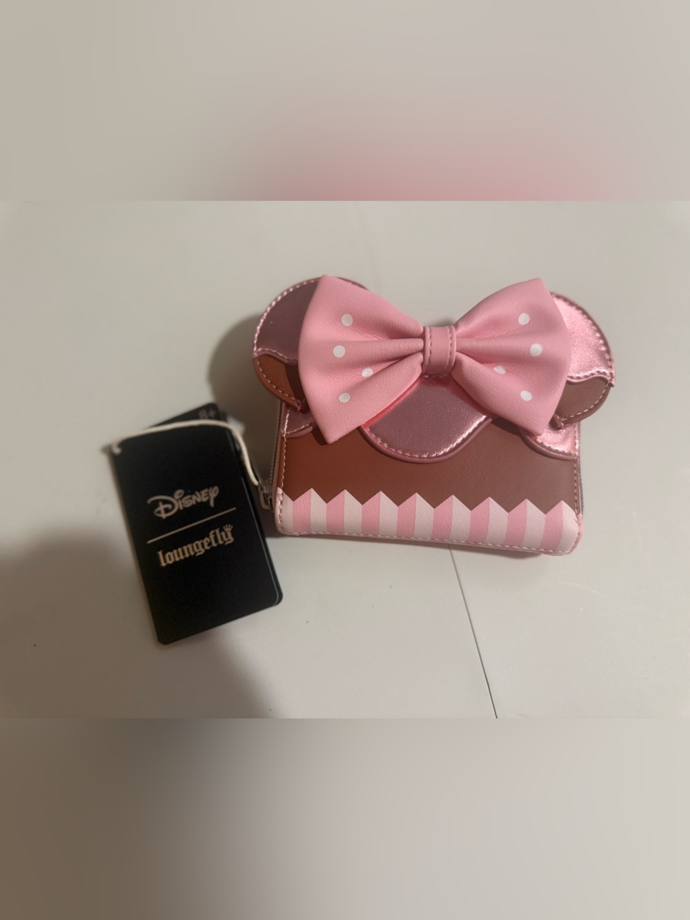 Loungefly Disney Minnie Mouse Cupcake Cuppie Pink Bow Zip Wallet NWT